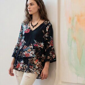 Beautiful Suzanne Betro Black Floral Long Bell Sleeve Blouse Women’s Sz XL NWOT